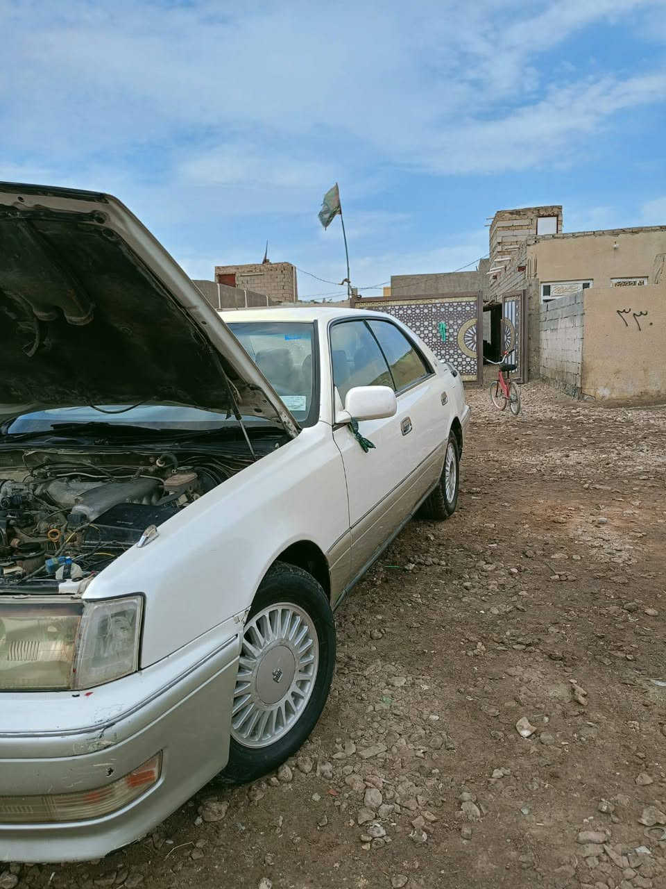 كسلام عليكم سياره رأسه ثور فلات موديل 96 كفاله من كصه ونقل جثه ولعيب شرعي تبريد ثلج محرك 300 مداور ثاني يوم مشروع وطني سياره خير من الله سعر 95 وبيها مجال مكاني دوانيه فضاء لحمزه شرقي رقمي ***********
