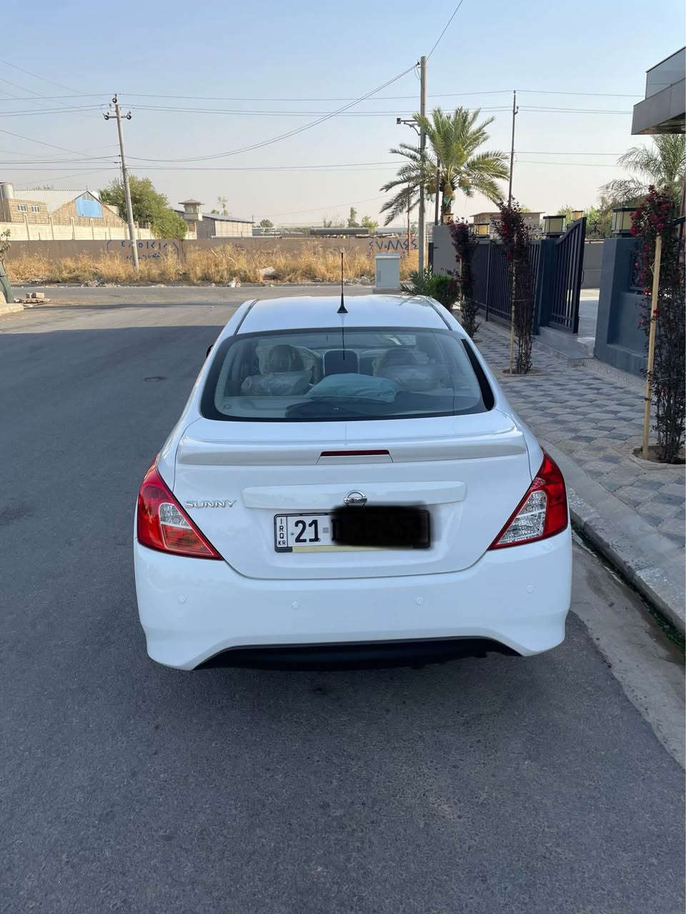 نیسان سەنی مۆدیل ٢٠٢١یەدەنیکلی هیندی
سەیارەکە یەک شوینی بجوکی تعدیلە باقی دی هیجی نیە
سەیارەکە ١٠٣هەزار رۆیشتووە زۆرخاوێنە
گێر و مەکینەو تەبریتی وهەمووکارەبای بەشەرتە
سەنەوی مانگێکە بەسەرجووە 
بەناوی خۆمە تحویل یان وەکالە راستەوخۆ
سعری ١٠٥وەرەقەو مەجالێکی برایانە
ژ.م (***********)وتساب و فایبەر
شوێن هەولێر /تێبینی (گۆرینەوەناکەم) أربيل, العراق
