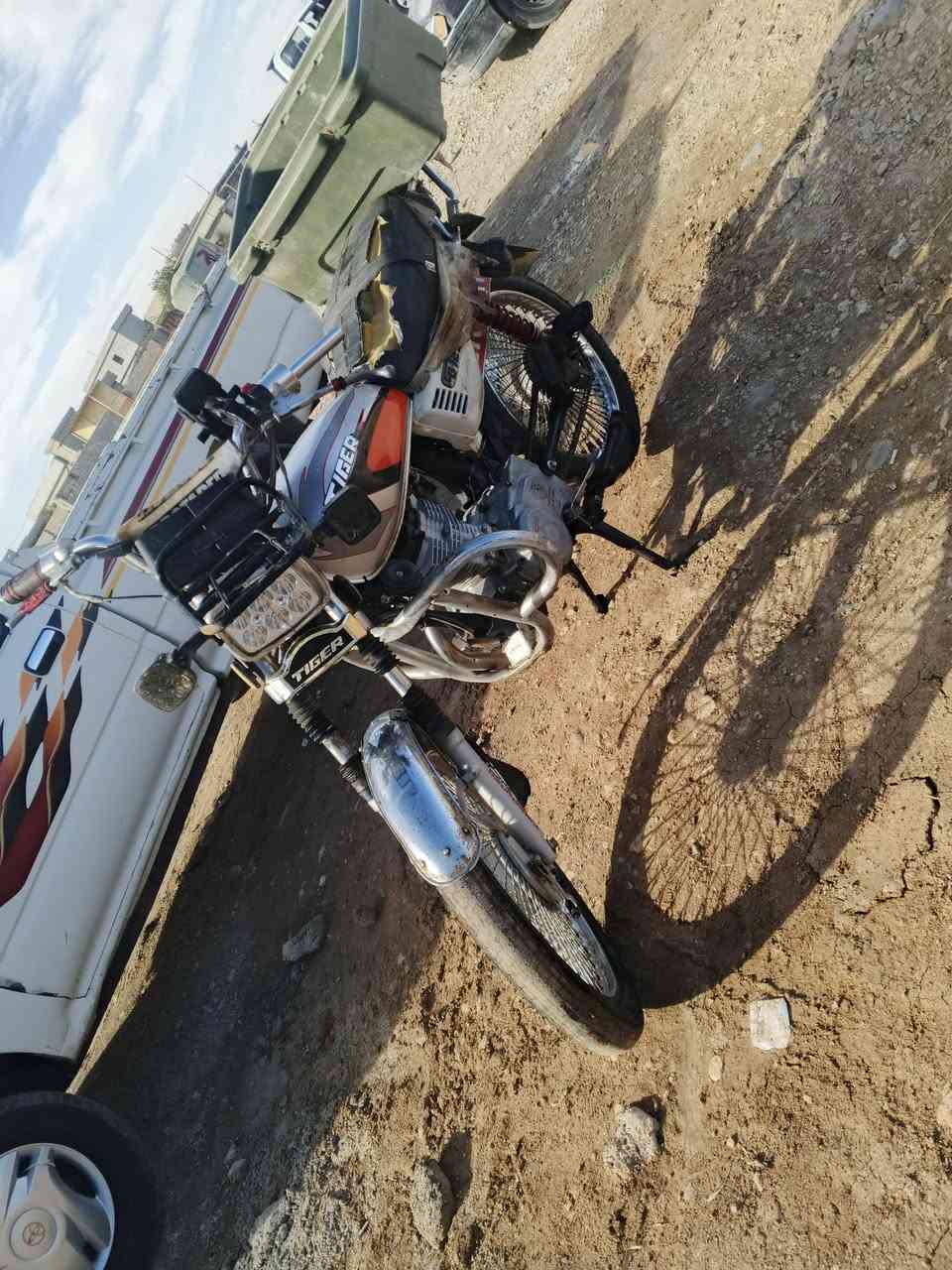 سلام وعليكم ماطور تايكر اللبيع موديل 
2019 وايرمنيه كلها شغاله سعرو 300
أو بيه مجال***********
