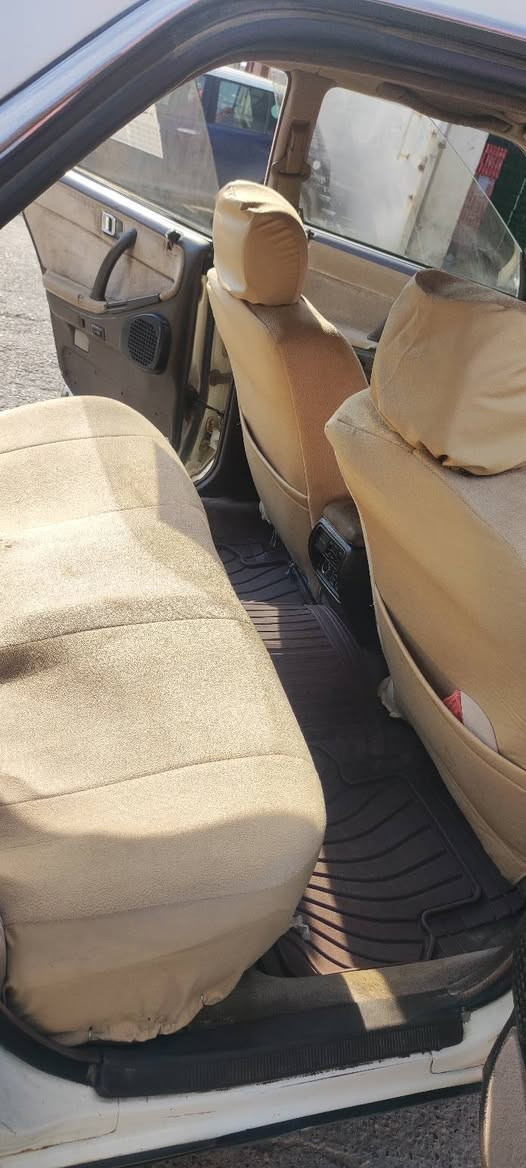 هارتوب ٩١ ابيض صدفي
تبريد شغال ومحرك وكير بوضع ممتاز
سيارة جاهزة محتاجة ترتيبات بسيطة
السعر ٣٨ ورقة 
مكان - تكريت
***********
