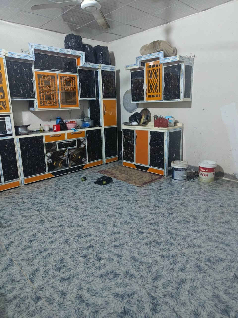 بيت زراعي للبيع الناصريه قرب معامل الثلج المساحه 200غرفتين وصاله ومطبخ وصحيات وديوانيه السعر 40وبي مجال للاستفسار اكثر 👈***********
