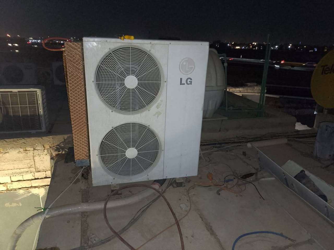 🔥 عندك مشكلة بالتبريد؟
الجهاز ما يبرد؟ يحتاج تنظيف أو صيانة؟
ولا تحتار بعد اليوم… الحل عند ورشة الباشا الهندسية✅

مع الباشا ✅ صرنا أقرب إلك بخدمات متكاملة لأجهزة التبريد – بسرعة، احتراف، وأسعار تناسب الكل!
🔧 خدماتنا تشمل:
• نصب كافة أنواع أجهزة التبريد 🛠️
• صيانة دقيقة بأحدث الأدوات 🔩
• تنظيف داخلي وخارجي عميق 🚿
• شحن غاز التبريد ❄️
• عمل فاكيوم احترافي 🎰
والمميز؟ 👇
✅ نجيك للموقع وين ما تكون
✅ كادر فني متخصص ومعتمد
✅ جودة عالية بأسعار مدروسة
⸻
📍 تغطيتنا حاليا،
•بغداد/ الكرخ
📱 اتصل بينا الآن:
*********** ☎️
⸻
❤️ مبادرتنا المجتمعية:
لرسم البسمة على الوجوه الطيبة، نقدم خدماتنا بنصف السعر للأيتام والعوائل المتعففة.
⏰ متواجدين 24 ساعة – لأن راحتك ما تنتظر!
