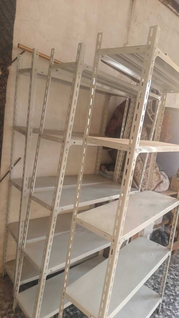 3 عوارض رفوف حديد اصليات مستخدمات
أقل من شهر السعر 125 وبيهن مجال العنوان رئاسة العبيدي 
التواصل / ***********
