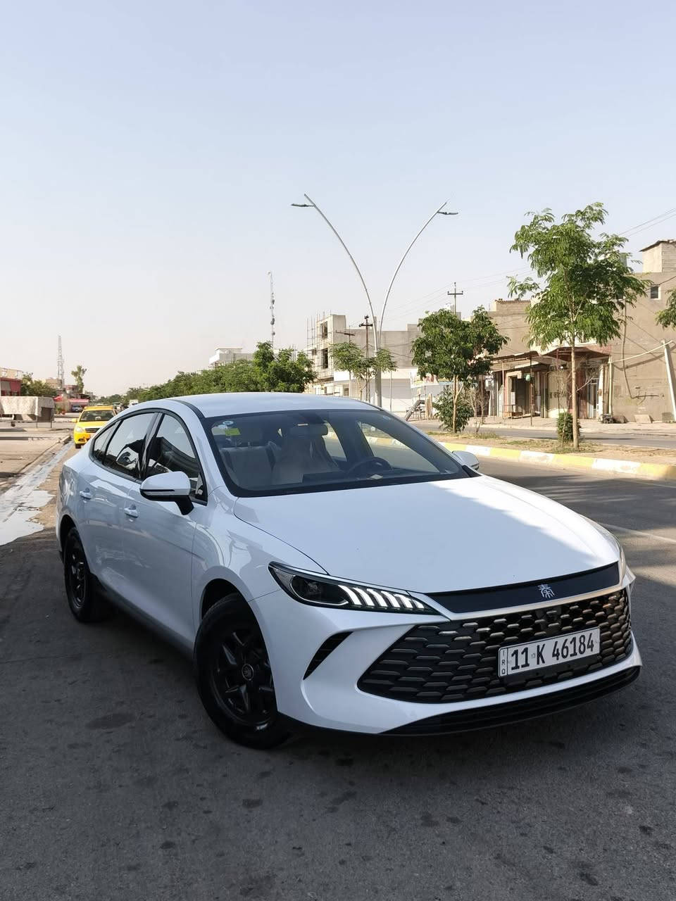 BYD للبيع 2025 ماشيه 38 الف بنيدها طاير ومبدل نفس الون بلادي وبيها رصعتين بالقماره ممعدليهن ورصعه صغيره بالجاملغ الايسر داخل ابيض 115 وبيها مجال الرقم (***********)مراوس ب pyd صفره
