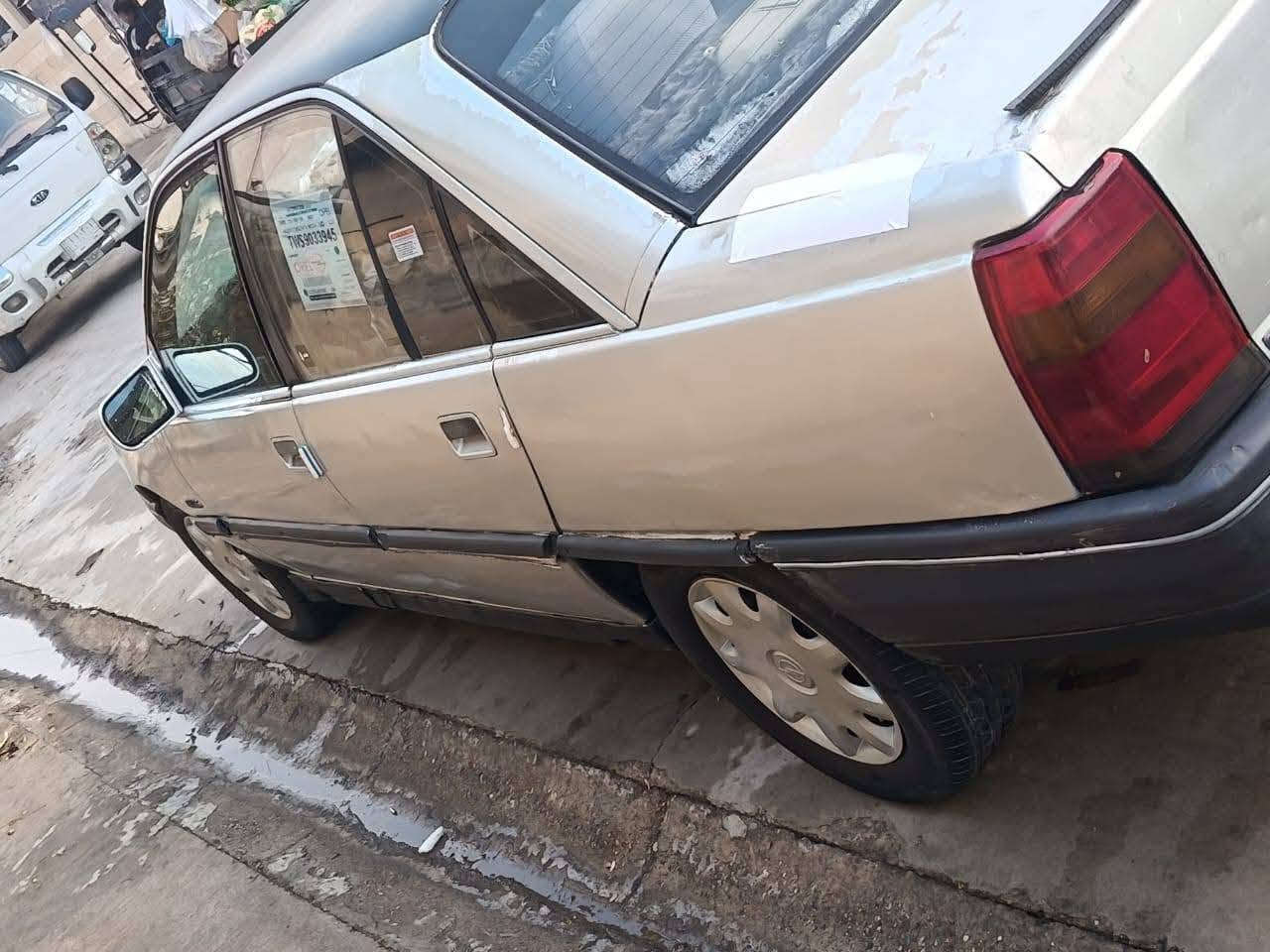 السلام عليكم
اوميكا موديل89
مكينه 20
كير محرك شرط
كير عادي
شرط تحويل وكيل اول جيراني رقم كركوك ألماني 
تخم تايرات4جديد 
كهربايات كامل شغاله
سنويه صار٥سنوات منتهيه
سياره مابيها عيب مال جناي
سعر ٢٠ بيها مجال لطيبين
مكاني كركوك قادسيه الثانيه
***********
