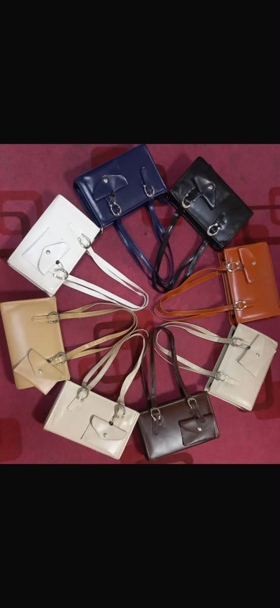 👜✨ أناقة تكمّل إطلالتك!
حقائب نسائية بتصاميم أنيقة وعصرية، تناسب كل ذوق وكل مناسبة 🤍
اختاري حقيبتك المفضلة وخلي تفاصيل إطلالتك تحكي عنكِ ✨
💫 موديلات مميزة
🎀 ألوان جذابة
👜 عملية وأنيقة
📩 للطلب والاستفسار راسلونه خاص او على الواتساب 
#حقائب_نسائية #شنط_نسائية #حقائب #شنط #اكسسوارات_نسائية #العراق
