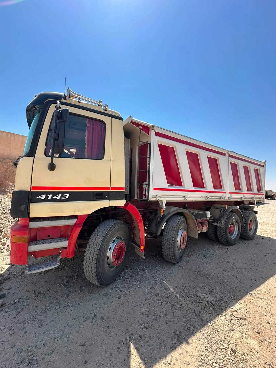 عگرب للبيع موديل 2002 وارد ايطالي 4143 كير كهربائي
رقم اربيل بأسمي تخم تاير جديد 

كير و محرك وشاصي مكفول 

صلاح الدين سامراء 

سعر 560 

***********
