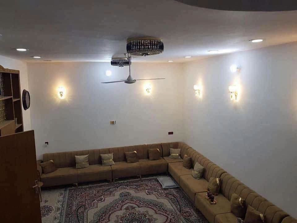 #دار_للايــــجــــار –📍 الموقع: ام الخيل الثالثه مساحة 100متر مربع 10*10 
-الطابق الأول :- صاله واستقبال ومطبخ وصحيات داخليه وخارجية وطارمه..
-الطابق الثاني:- غرفتين وصاله وصحيات..
الطابق الثالث:- صاله وسطح 
———————————-

—————————-
#متابعة_الصفحة
#نستقبل_جميع_عروضكم
———————————————————
🔺#للاستفسار الاتصال على ***********
او زيارة مكتبنا الكائن في حي المعلمين 
نزلة فلافل تشرين مكتب الماس للعقار
