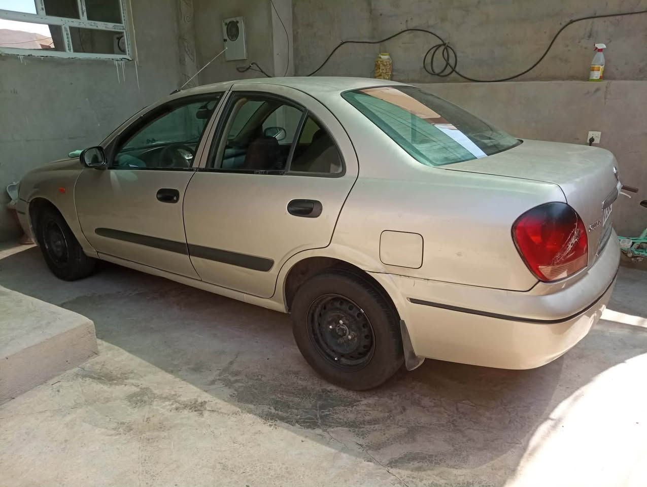 نسيان صني ياباني 2005گير أوتوماتيك
محرك نظيف 

تبريد فول شغال 

ضررها بچم ثلاث قطع صبغ

 السيارة بإسمي سنوية جديدة. بيها كوبون البنزين بطاقة تبادل 
رقم نينوى/ انگليزي مسطرة
السيارة جاهزة مكانها 
شلالات استفسار اكثر صاحب السياره 

‭***********‬
