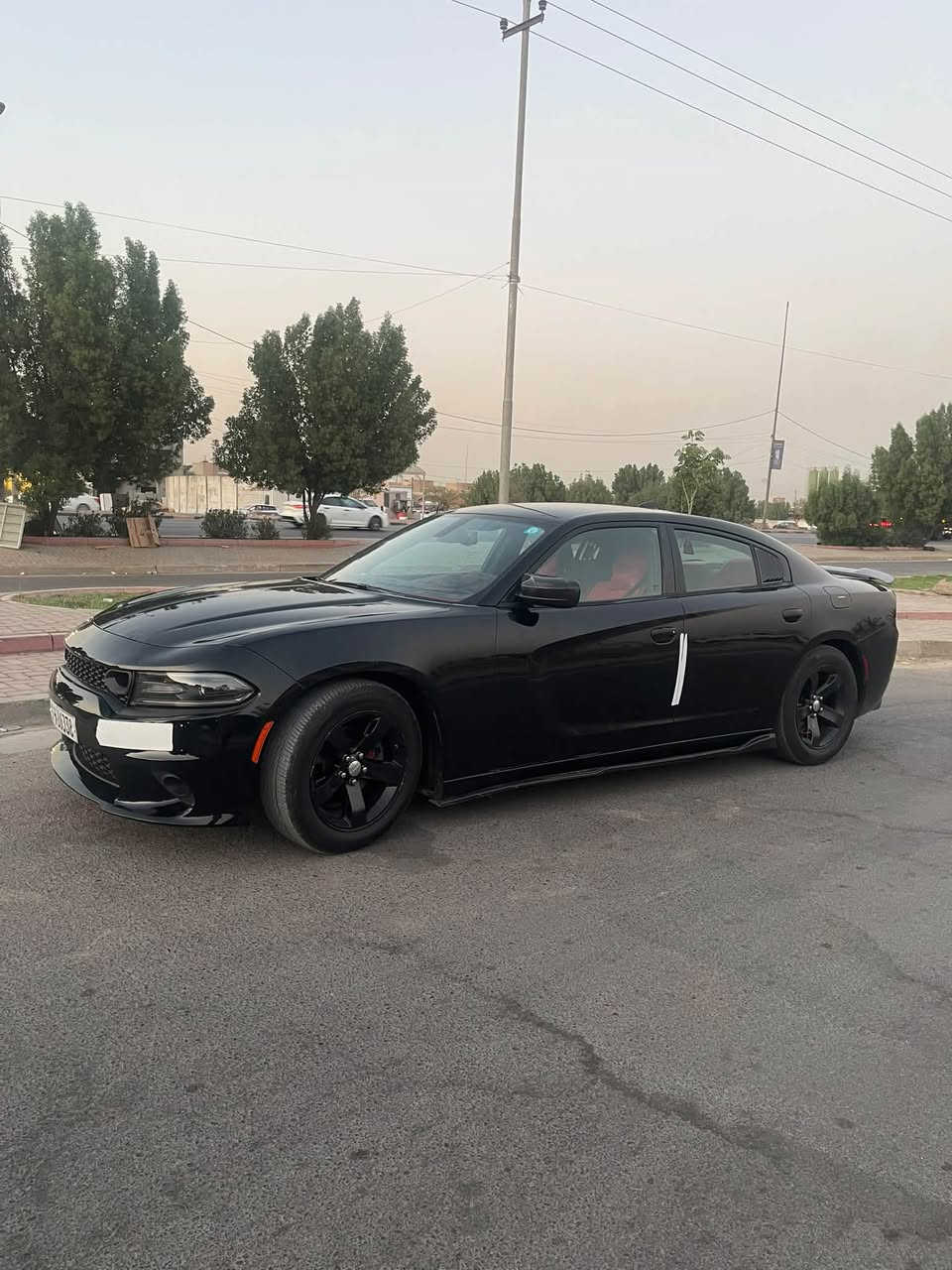السلام عليكم
للبيع جارجر موديل 2017 SXT رقم انكليزي تحويل ثاني يوم

السعر مناسب 160$ وبي مجال 
 الموصفات  
 (السونار بالمنشور مبدل جاملغ تعديل حافه البنيد ))
العنوان السيديه تقاطع درويش 
الرقم   ***********  

بصمه  
كشنات جلد حضن 
كشنات تدفئة 
كشنات كهرباء 
ويل كب 18
شاشه كبير 
كامره خليفه 
حساسات خلفي 
بجم زنون كامل نهار 
تبريد قطعتين 
تبريد بيانو 
مرايه داخليه تعتيم ليلي 
تحكم ستيرن فول 
باقي تفاصيل واضحه بالصور
