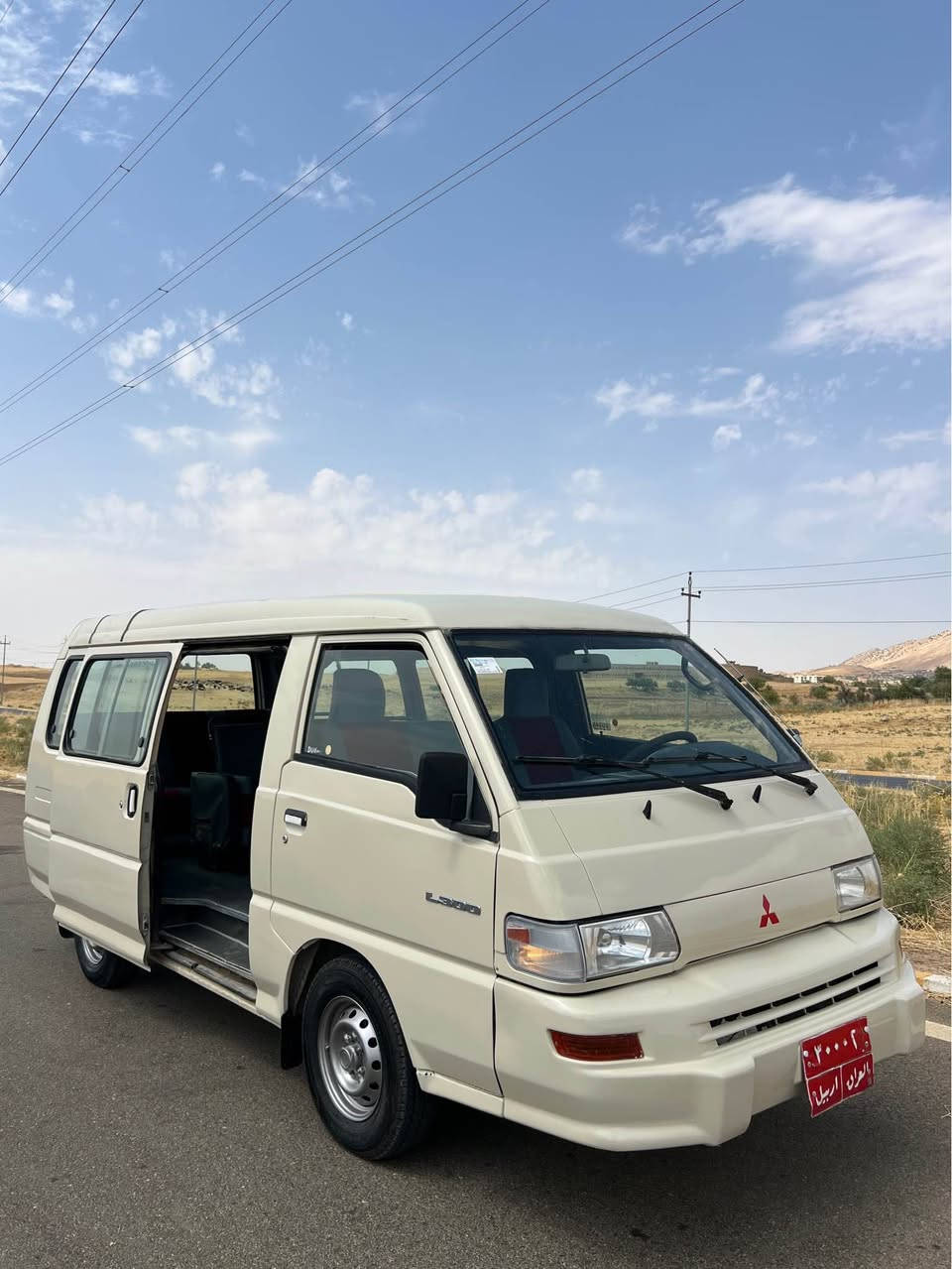 پاس مستەربۆشی
ڕەنگ خاکی  
مۆدیل ٢٠٠٢ 
حیزام سبوغە بۆ جوانی 
تازە سبوغ کراوەتەوە 
هەر چوار تایە نوییە 
گاعی و کوشنی نوێیە
پشت و پێشی دەعمی نیە 
تاقم پێشی تازە توند کراوەتەوە 
هەزەی نوێیە 
کامل مەزبوت کراوە 
کارەبایی کامل بەشەرت 
مەکینە،گێڕ،تەحویل،غەڕامە،بڕاوە بەشەرت 
وەکالەی بەناوی خۆمانە 
سعری فرۆشتنی ٥٨ گەڵاو کەمێک معامەلەیە 
بۆ زانیاری زیاتر پەیوەندی بەم ژمارە تەلەفۆنەوە بکە 
***********
***********
شوێن.کۆیە كويسينجاك, أربيل
