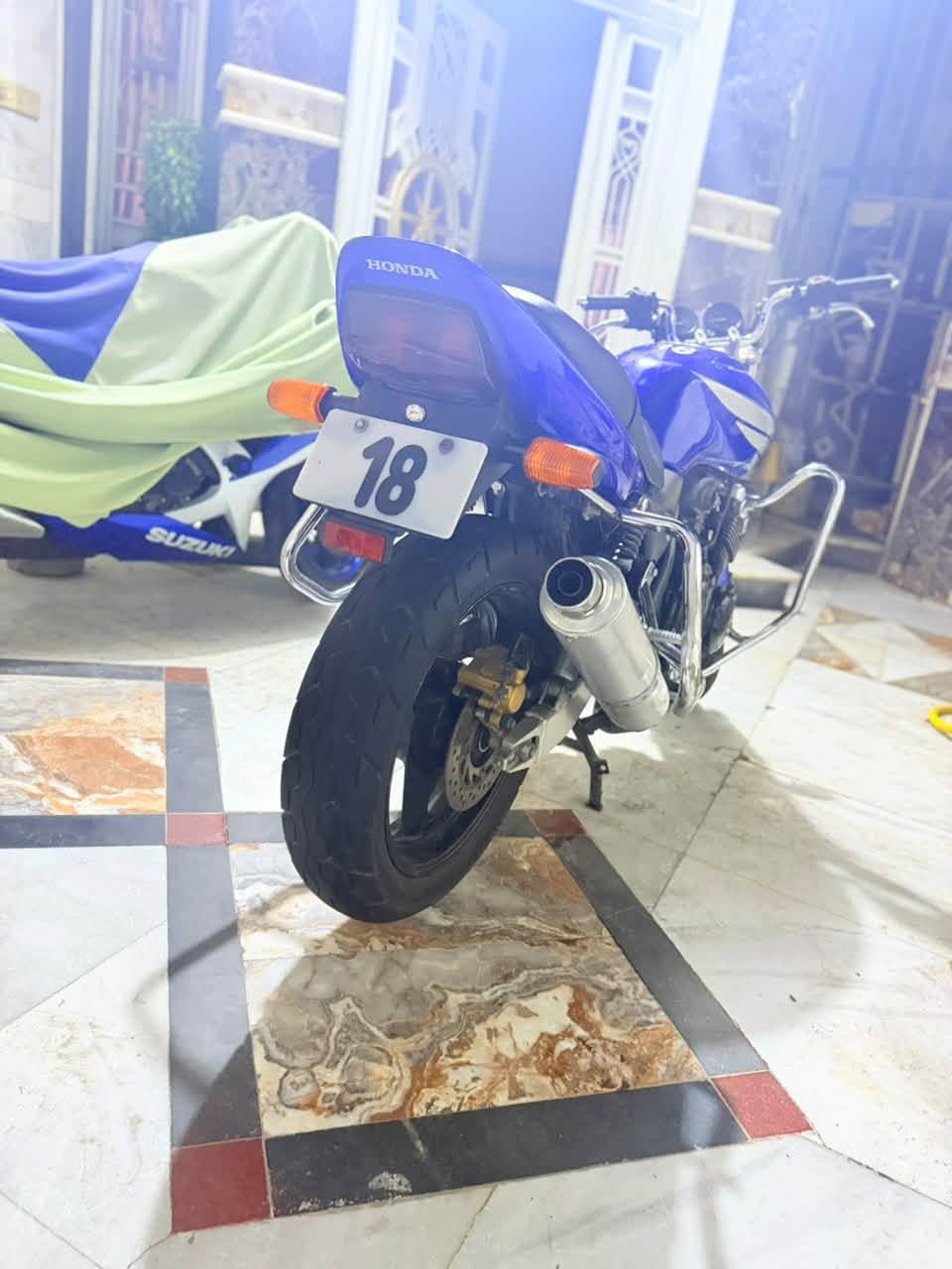 سيبي 4 دراجه رمبه بعدهي.   ب 20 وبيها مجال  
عماره. *********** 🏍️🐬📲 نضافه 100 /100
