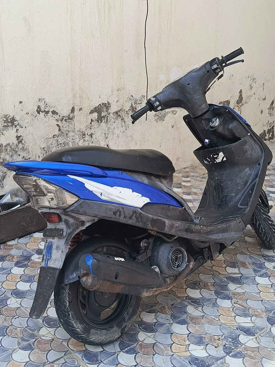 ماكس عدله للبيع كامله للاخير مكينه خرسه وشغاله سلف وهندر وكهربائيات كله شغالة بريكات امامي خلفي شلعه ومعدل ونعومه دراجه مال جنايه توديك وجيبك سعر خاص *********** ديوانيه عروبه
