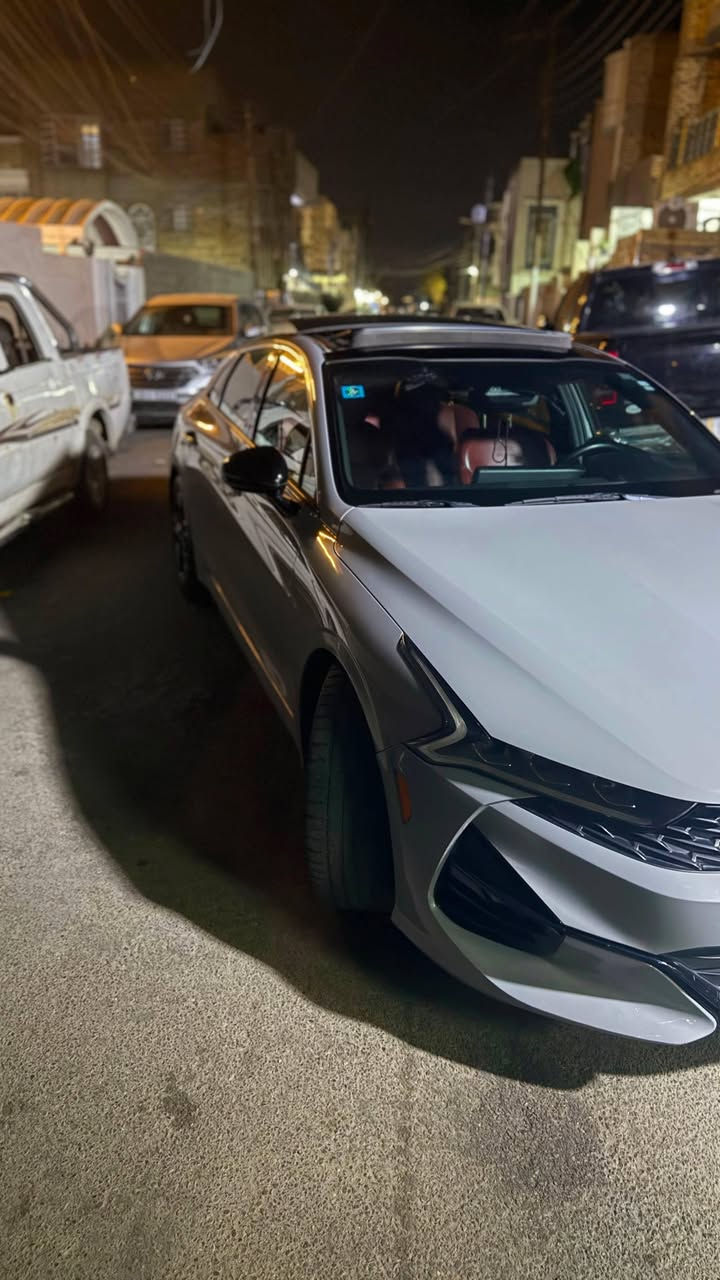 سلام عليكم
Kia k5 2023موديل

جي تي لاين الون سمنتي داخل احمر 

1600 تيربو 

فول مواصفات للأخير بنوراما بصمه 

شحن لاسلكي 

مثبت سرعة 
 
نظام مانع انصدام امامي خلفي 

رادار امامي خلفي 
 
تشغيل عن بعد 

سياقه ذاتيه أربع وضعيات 

الضرر موضح بالصوره

مرقم بغداد 

رقم الهاتف 
***********  

مكاني بغداد بلديات
