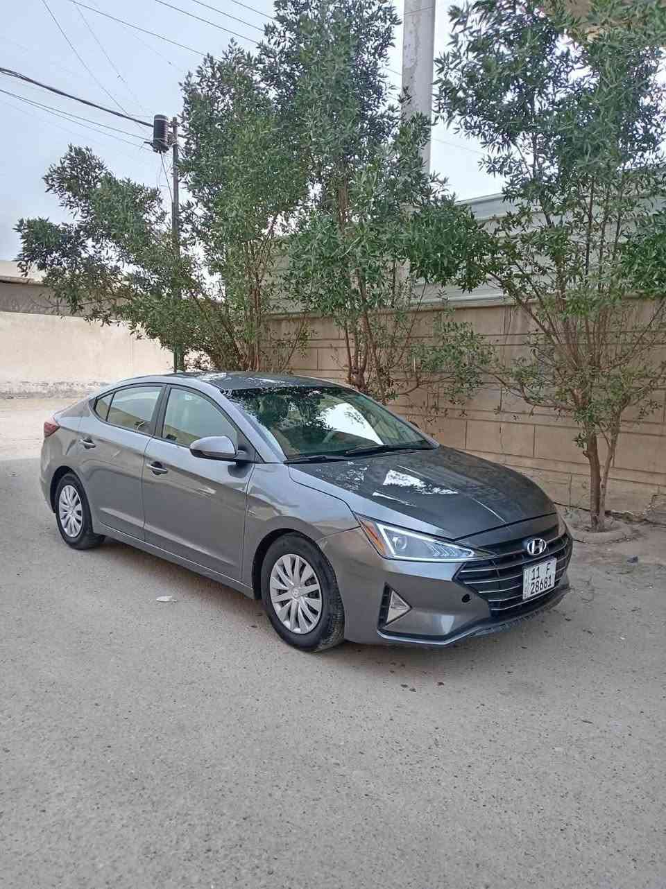 سلام عليكم النترا موديل 2019 وارد أمريكي حادثه جاملغ وبنيد بس الباقي مكفوله اليبل بدون تبديل وبيه سونار وين متريد وديه كير ومحرك مكفولات محرك 2000 دوش مكفول  كير ايتي صدر مامي خلفي جديد تخم تايرات جديد غرفته حلوه كهربائيات كله شغاله تبريد ثلج رقم بغداد نكليزي تحويل ثاني بسمي غرمات مصفره سنويه جديدا 118 وبيه مجال ماشيه 80 سياره ما بيه اي نقص نضيفه وخير من الله مكاني شهداء البياع ***********
