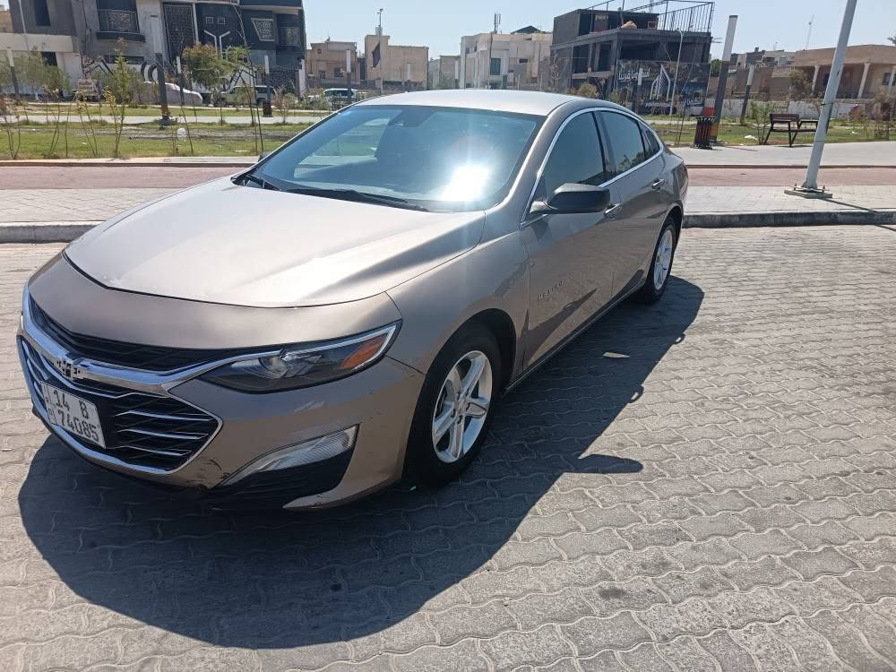 ماليبو مديل ٢٣ سياره جديده كلش مكفول من صبغ والتبديل بيه بارد شي قليل تحويل بصره بسم صديقي ماشيه ٤١ الف فقط السياره جديده رقمي *********** البصرة, العراق
