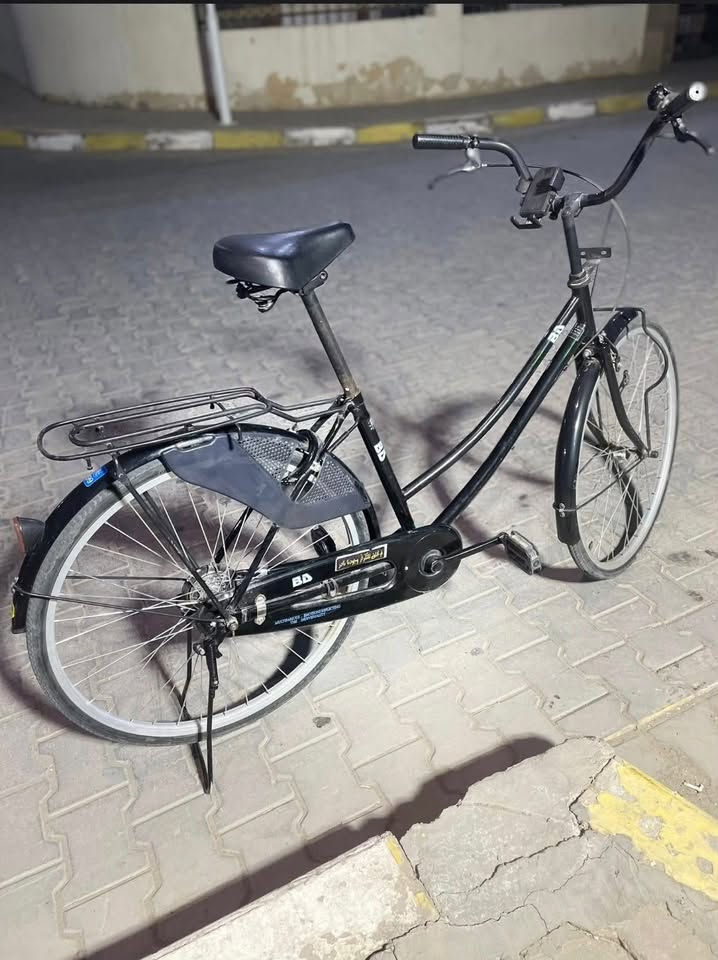 السلام عليكم
لبيع باسكل BD ياباني نضيف نضافه 95/100 
مديل 2020 
موصفات

الباسكل بريك امامي خلفي 

حجم 26 

تايرات جدد

كشن قلاب 

قفل 🔒 سلسله حديد جديده 

السعر 100 وبي مجال 

مكاني نجف /حي الامير 

  ***********
