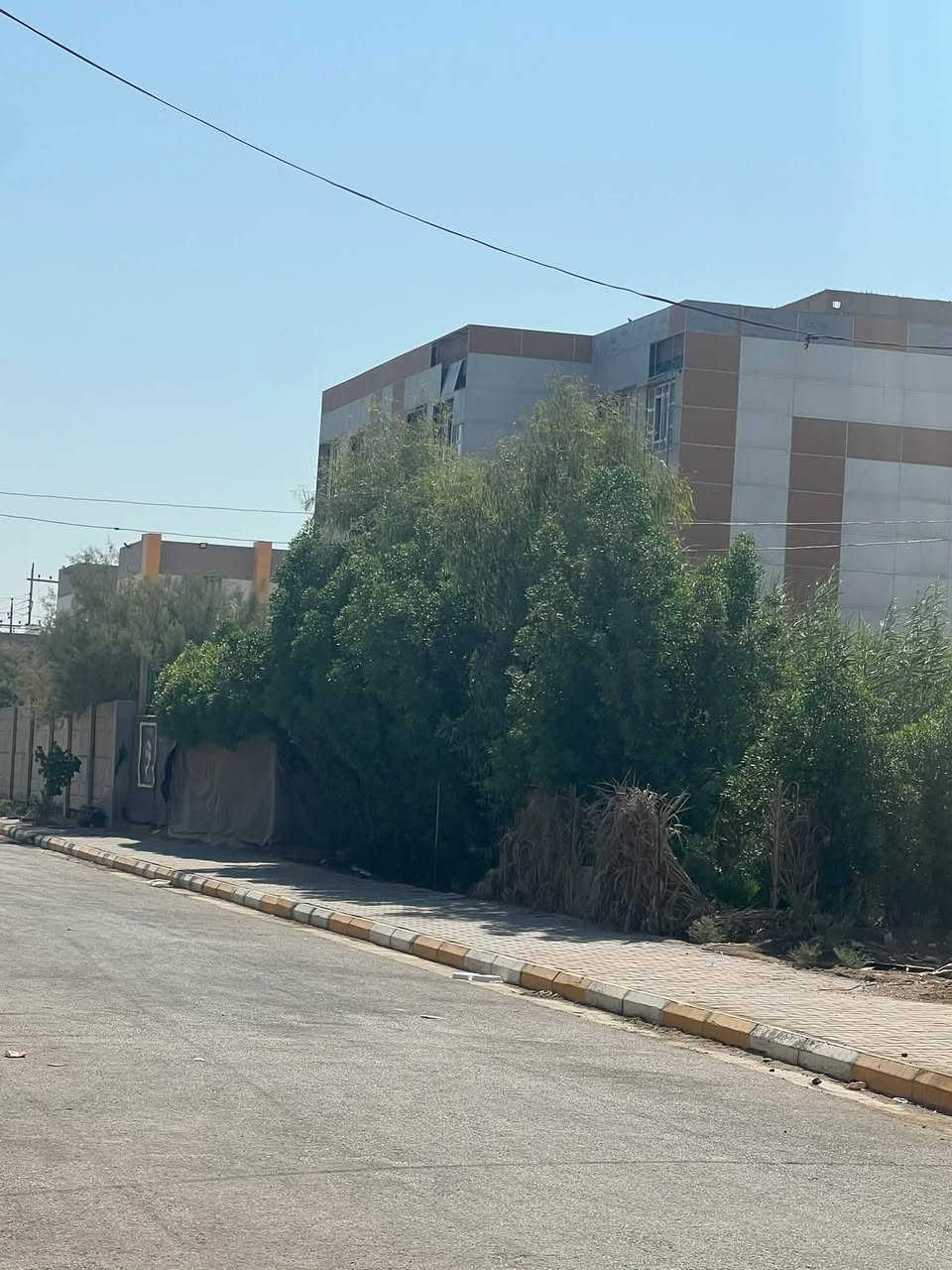 بيت للبيع • ١٢٥م • قريب مدارس