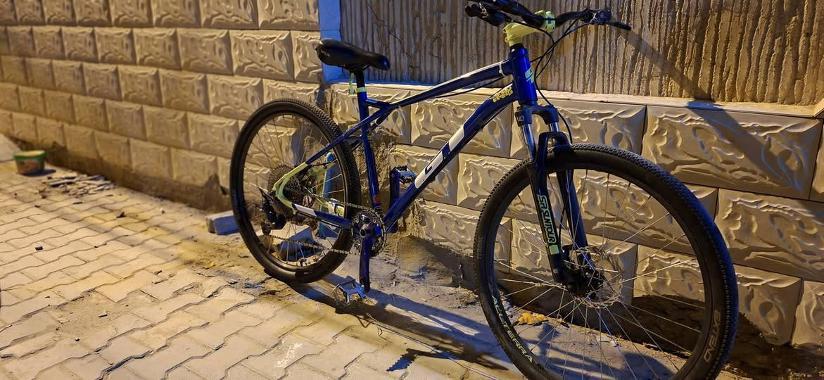 السلام عليكم
متوفر بايسكل GT
المواصفات:
مزود 
11سبيد
بريكات دهن zoom
الترس الامامي العدد 1
تايرات اصليه 
بطيخات صوت متوسط
دبل سبرنك
السعر (450)بي مجال بسيط
للاستفسار ***********
