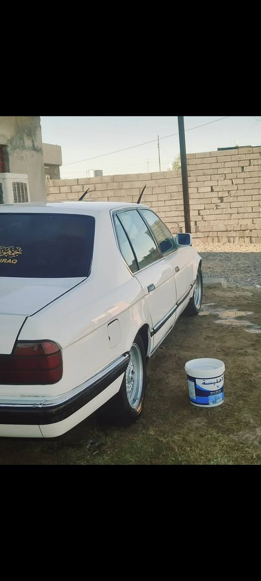 السلام عليكم مكلف بنشر 
بي ام 735 موديل 91 رقم دهوك بطانيه السنويه ساقطه بشهر ال 12 وكاله عامه مطلقه ام باركود من شرعي بديره صبغ جماليه بدون اي حادث بجم عريض كير محرك مصار شهرين شادهن شرط حاويه الماني طخم تاير جديد صدر امامي خلفيي البارحه شديتو كهربايات كلها شغاله وضع شركه هيتر كشن مثبت سرعه تبريد بس كنبريسر نقص تنته جوم 4 كهرب تبريد قطعتين سنتر لك قفل مركزي البواب والجوم 4 ستستم صوت مضخم سيارة جاهزه من كلشي مصروف عليها جثير للبيع او مراوس حسب القناعه السعر 45 وبي مجال اتصل عل رقم وبي وتساب ***********
