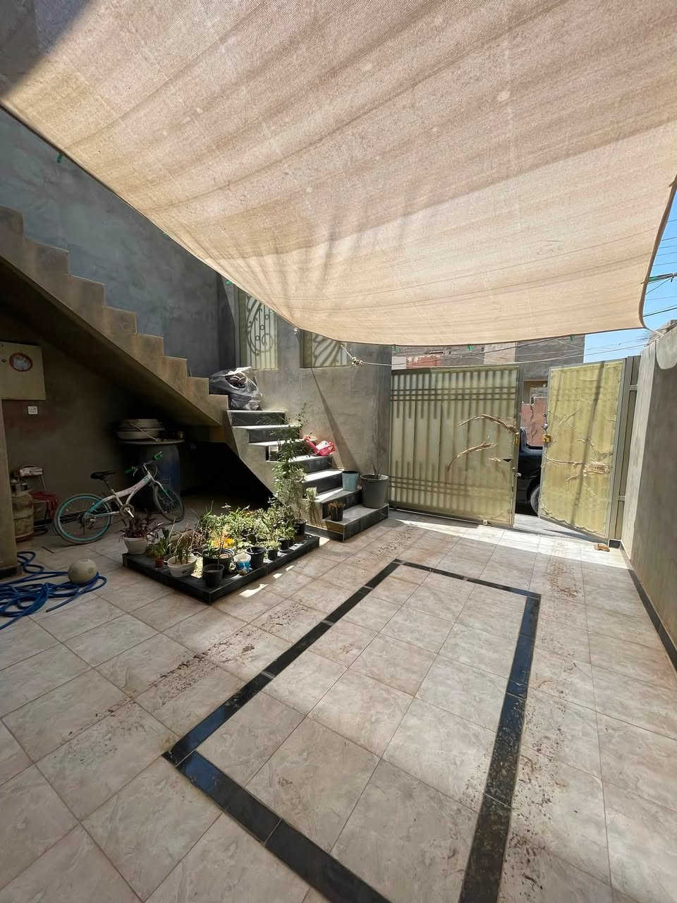 🏡 للبيع مشتمل سكني 

📍 الجبيرية الثانية | من جهة سوق مريدي

المساحة: 125 متر
الواجهة: 6.25 متر
النزال: 20 متر
الشارع: 10 متر
البناء: حديث، سنة 2024

🔹 تفاصيل العقار:
الطابق الأول يتكون من:
غرفة نوم + صالة + مطبخ + صحيات.

الطابق الثاني:
استقبال  الديوانية بالطابق الثاني درج خارجي+ غرفة نوم + مجمع صحيات.

🔸 المطبخ على عرض واجهة البيت.

💰 السعر:  خاص او↙️

📞 للاستفسار والتفاصيل:
***********
