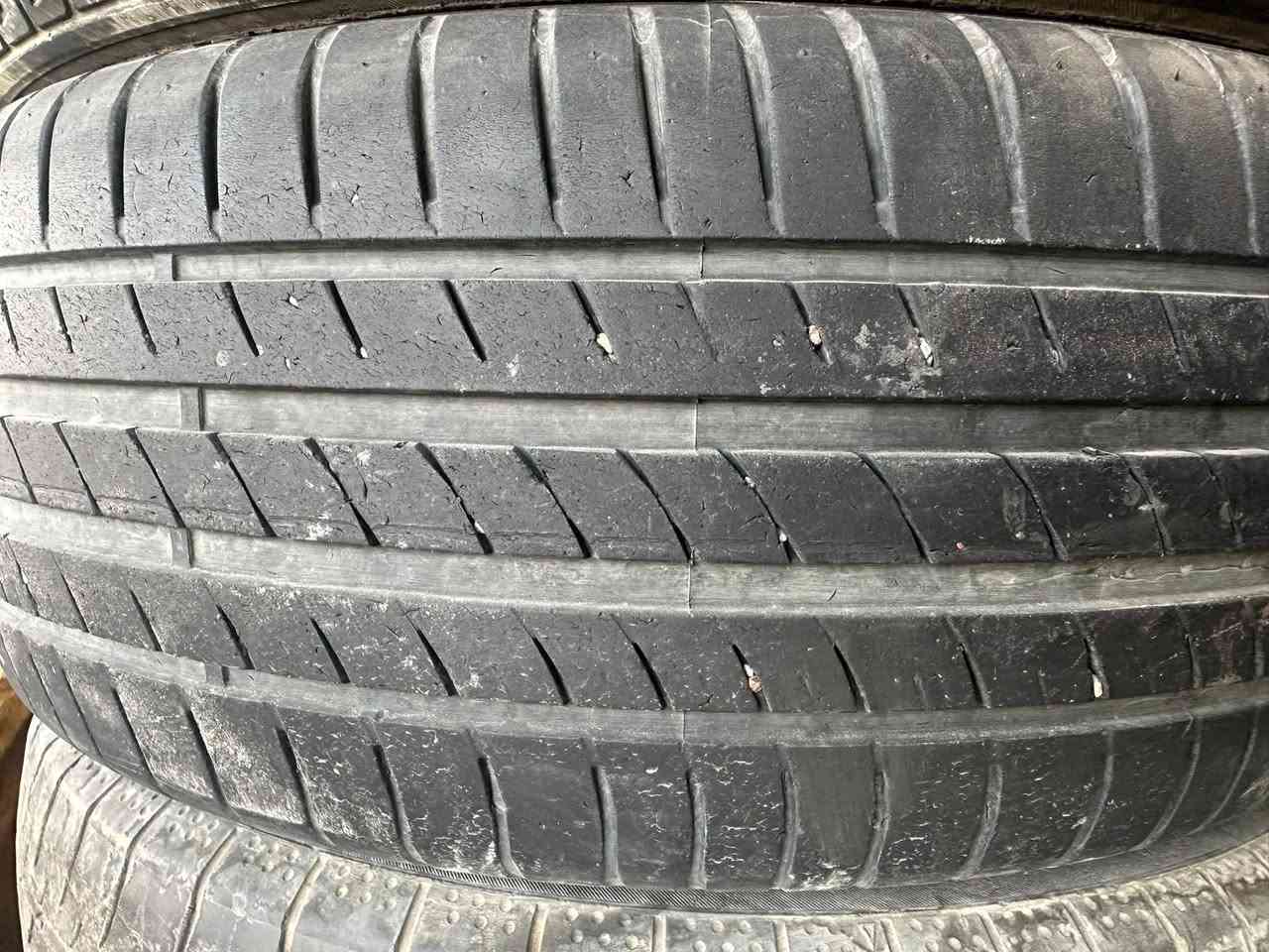 السلام عليكم وجبه تايرات 16/17/18 سعر الزوج مع الشد 40بغداد الرشاد مقابل باب القاعده ***********
