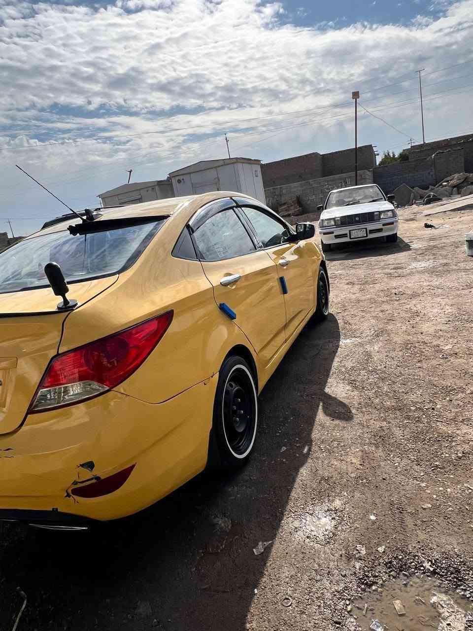اكسنت 12 خليجي
1600
كير مكينه كارتون 
منظومة تبريد جديدة توني شادها 
نصبة وصبغة ودواخل تخبل 
سنوية لل 2031
شرط التحويل 
حدادية 75%
مكاني ناصريه سوق الشيوخ 
***********
