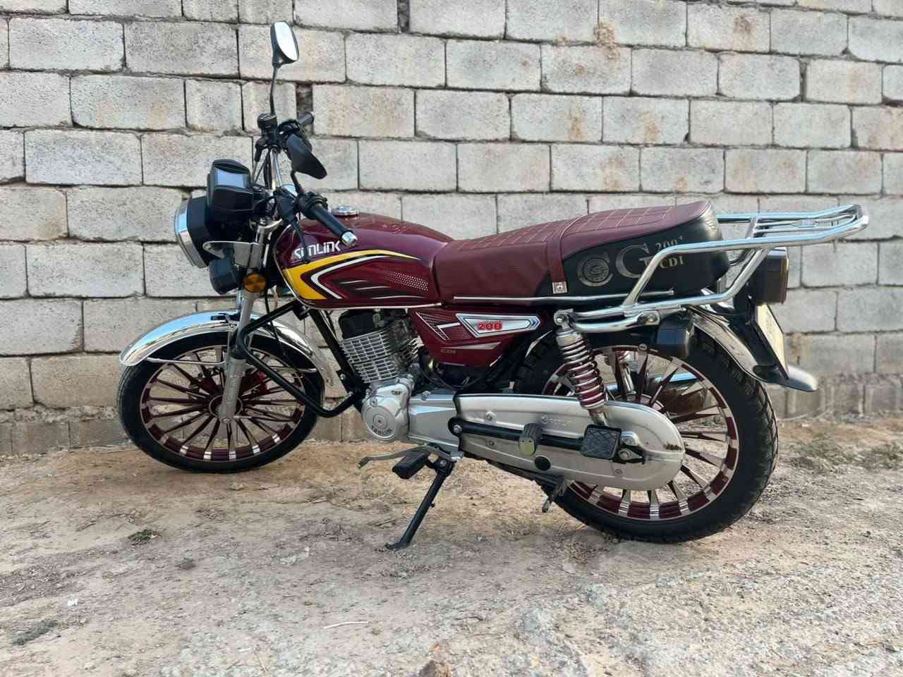 السلام وعليكم دراجه سيفان ضاغطه وزنجيل SBF للبيع موديل 24 شكل 25 السعر 750 وبيها مجال المكان ديالى كنعان ... الاتصال ع الرقم ***********
