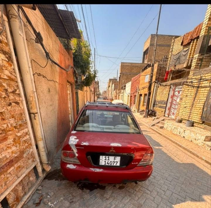 سلام عليكم بيع مستعجل لانسر بومه موديل 2006 كير ومكينه خير من الله تبريد شغال صدرها 60٪كشرها معمر ويرادلها صبغه قبل كم يوم انضربت بل جامرلغ الخلفي وره الصدر وعمرتا بارد مكاني بغداد مدينه الصدر 45 وبيها مجال ***********

نص مكتوب في الصور:
- ٣:٢٤ م