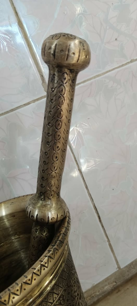 دلة • ٢٥ سم • وزن ١٣ ونص