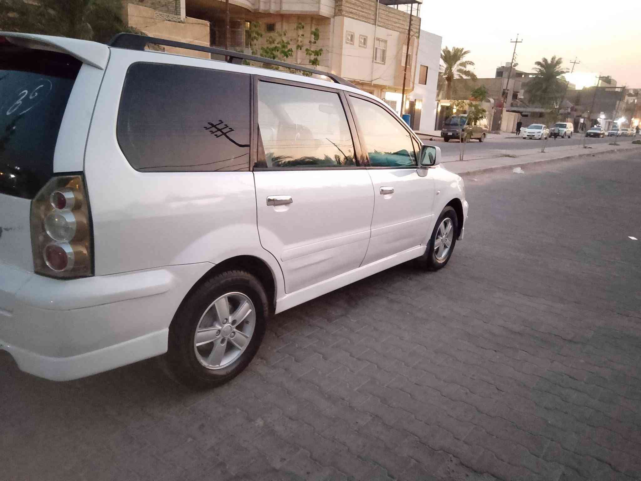 مسيبوشي موديل 2009 سبعه راكب سياره جديده تبريد ثلج مكينه كير حداديه كلا مري شفط كشنات سياحي من فصل شاشه كامري حساسات خلفيه وأمامي السياره فول وجديده ياباني اصل السعر 62 سياره مال جنيات التصال***********
