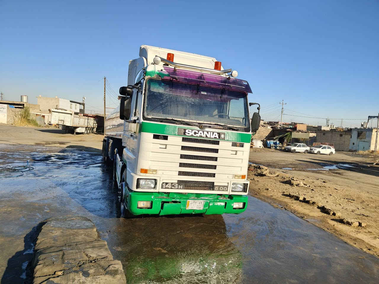السلام عليكم سكانيا للبيع محرك فحمي 143/500 كير 3/3 محرك ستندر سكانيا شاصي مضروب باج شرط بدون كسر او فطر بم كهرب تانكي كالبرس طوناج جي بي إس كلو لل 28 
السياره جاهزه وكامله للشغل يعوزها جوزين تواير للتانكي
شرط وكاله من الوكيل وتحويل من الشرعي السعر 240 وبيها مجال مكان موصل للاستفسار اتصال عل رقم ***********
