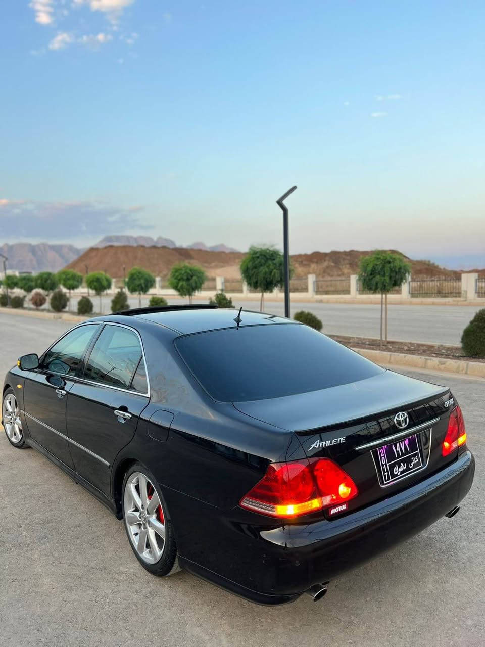 ١٨٤ فول • أسود • كاوتش جديد
