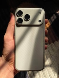 17 pro max ذ 256 بطارية 98 غراضة كاملة مكفول  السعر مليون و700 0777759...