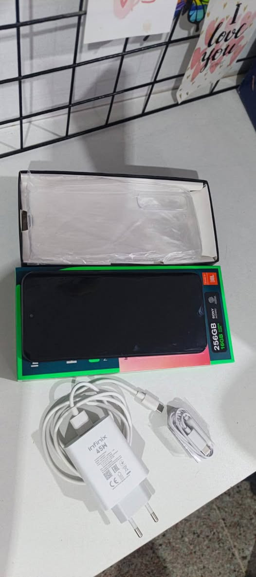 جهاز للبيع Infinix HOT 60 Pro+ جديد ستعمال 20يوم ماخذه ب330 رايدهب300وبي مجال رجائا لمو  شراي لايكسر بحلال لعالم  ولشراي بي خير ويدلل للستفسار *********** رقمي
