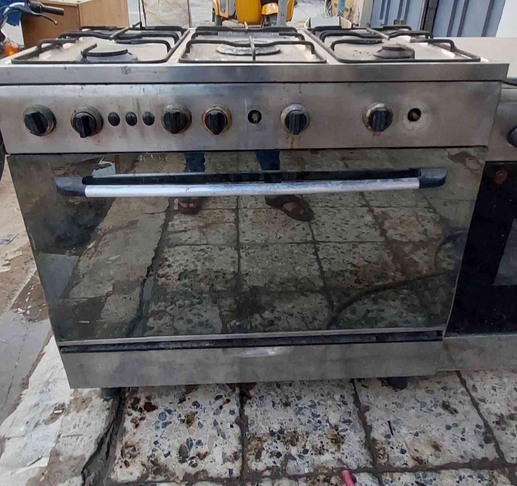 طباخ 5 عيون يرادله ترتيب واضافات 40
طباخ 4 عيون 25
زاويه مرايه دواره تركيه 35
طبله وسطيه مفرده حلوه مرتبه 20
كنتور 4 بوب صاج قديم مصبوغ ابيض 40
ميز مرايه تركي 40
كومدي تركي جرارات 25
 .
بعقوبه شارع خريسان ***********
