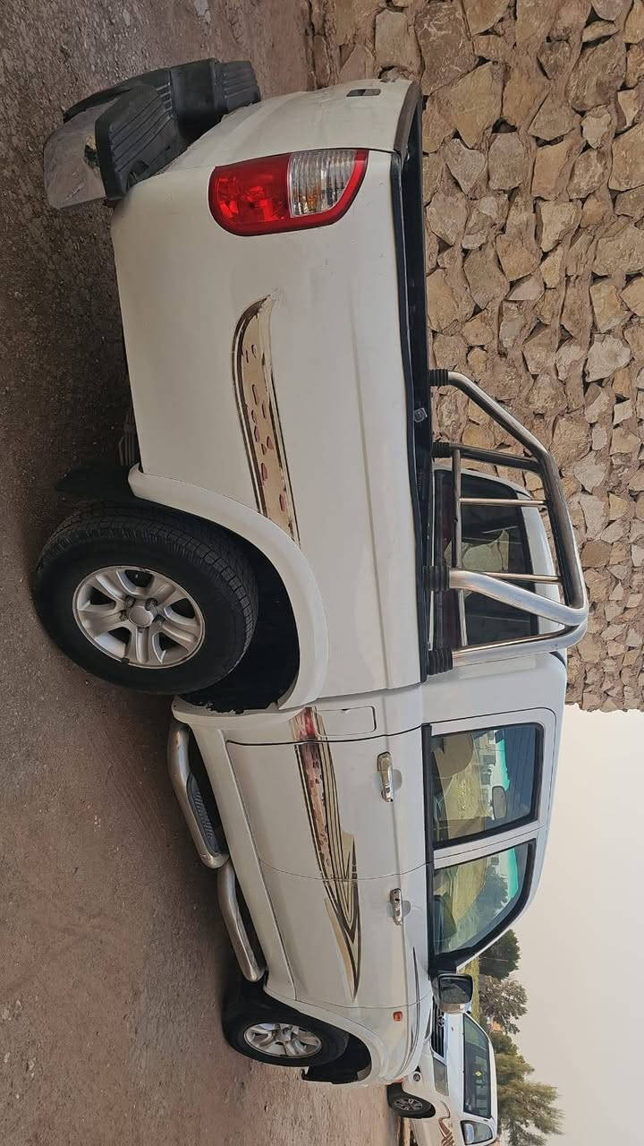 السلام عليكم
بيكم شيري مكفوله كفاله عامه سياره جاهزه
ماشيه 140 الف محرك كير شركه
سياره جديده
كهربائيات كلها شغاله تبريد ثلج 🥶
رقم قادسیه سنويه جديده لل 31 مشروع وطني
تخم تايرات حداديه جديده
العنوان الديوانية
السعر 45
للإتصال ***********
