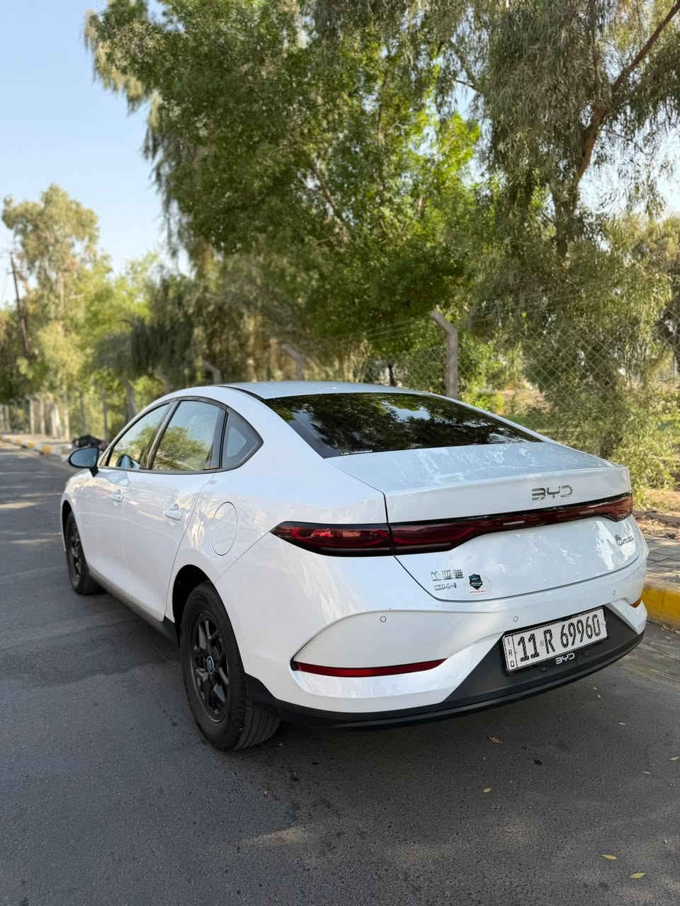 السلام عليكم
بي واي دي كن بلاص byd qin plus 2025

مواصفات معروفة 

داخل ابيض المرغوب

ماشية 4 الف كيلومتر

سياره جديده بمعنه الكلمه بيها طخه ب حافة البنيد وبيها شخط بل دعاميه الخلفيه فقط باقي السياره مكفوله

مكان السياره بغداد

للتواصل ***********
