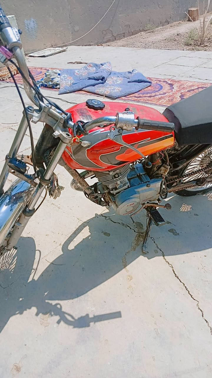 سلام عليكم دراجه  اربعه كير مديل 14 سعر 250بيه مجال للطيبين للتوصل   ***********
