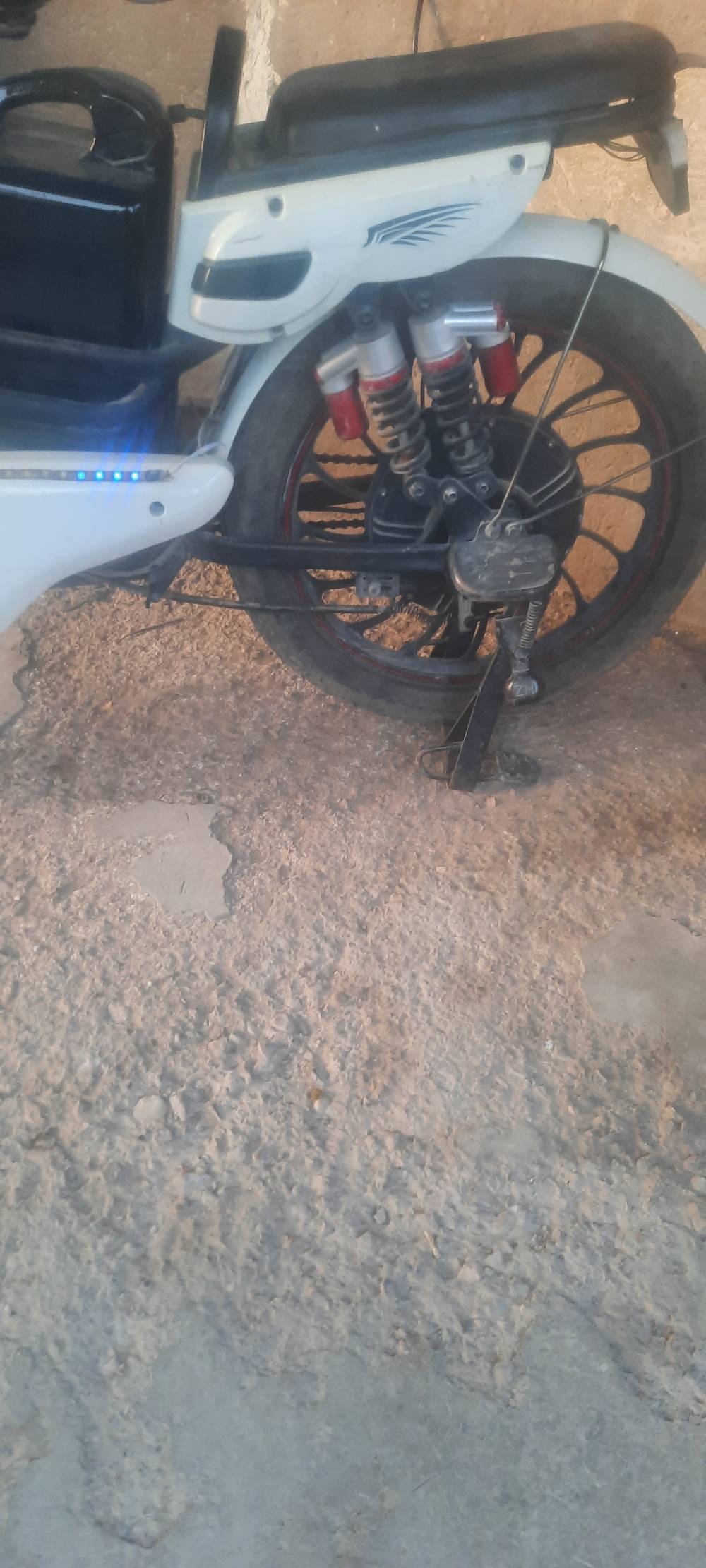 نضيفه • تحتاج بطاريات • بعقوبة التحرير