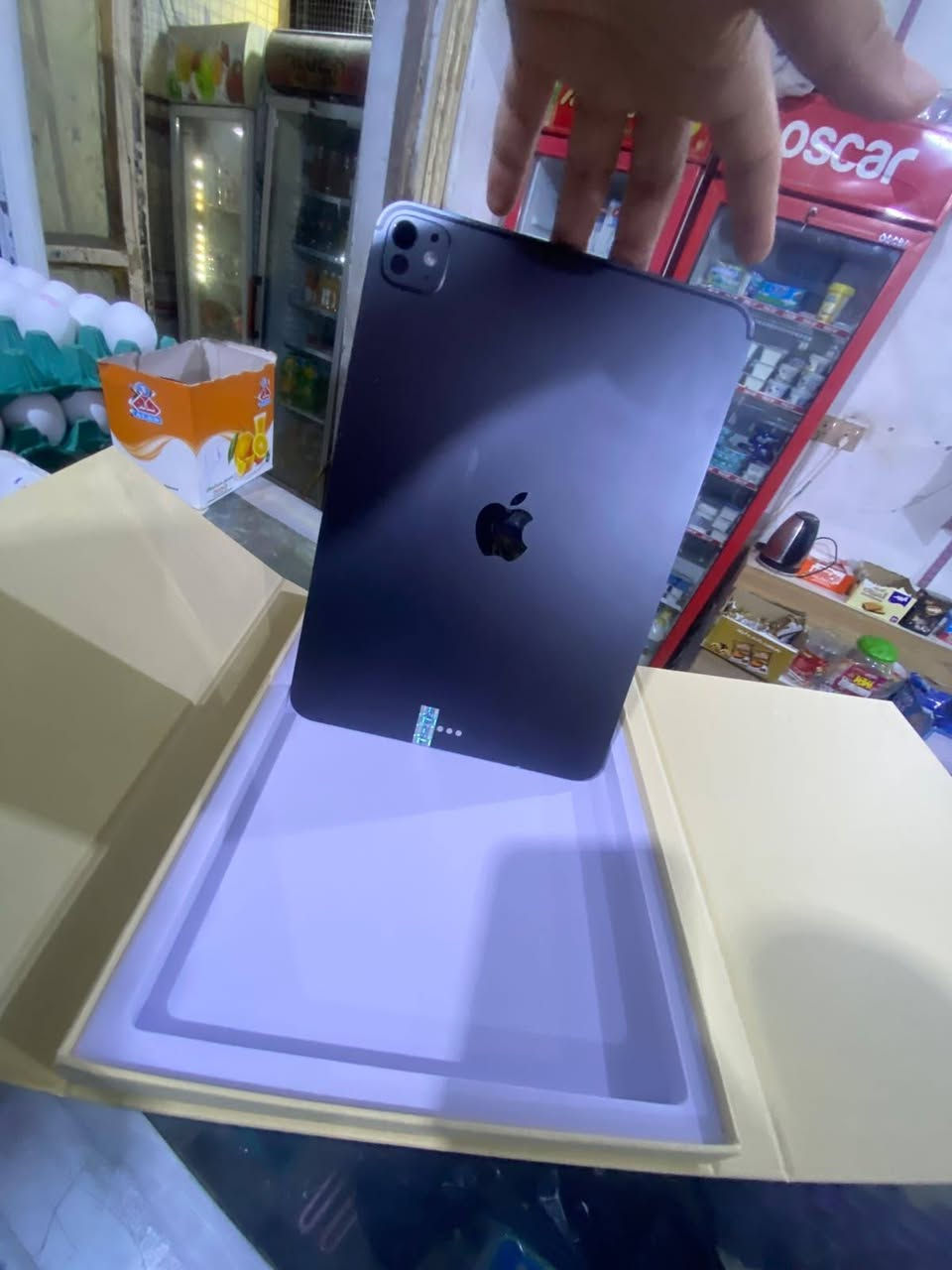 IPAD 11 Pro M5 ✔️
سلام عليكم ايباد M5 وكاله وكاله ماخذي بواحد و800
بالاقساط ولحد الان ندفع الايباد بطاريته 94% كامل ملحقات بس كارتونته ضايعه باقي بكارتونه الوكاله شركه الاماني والكل يعرفها بعده الايباد بالضمان خدش مابي كدامك  بعده عليه لاصق الشركه مال ضمان والله من كارتونته الكنتور ايباد فقط دراسه اخوان لحد يكسر بالسعر  بياع شره لاتعلق 

 1300  كربلاء تواصل   ***********
