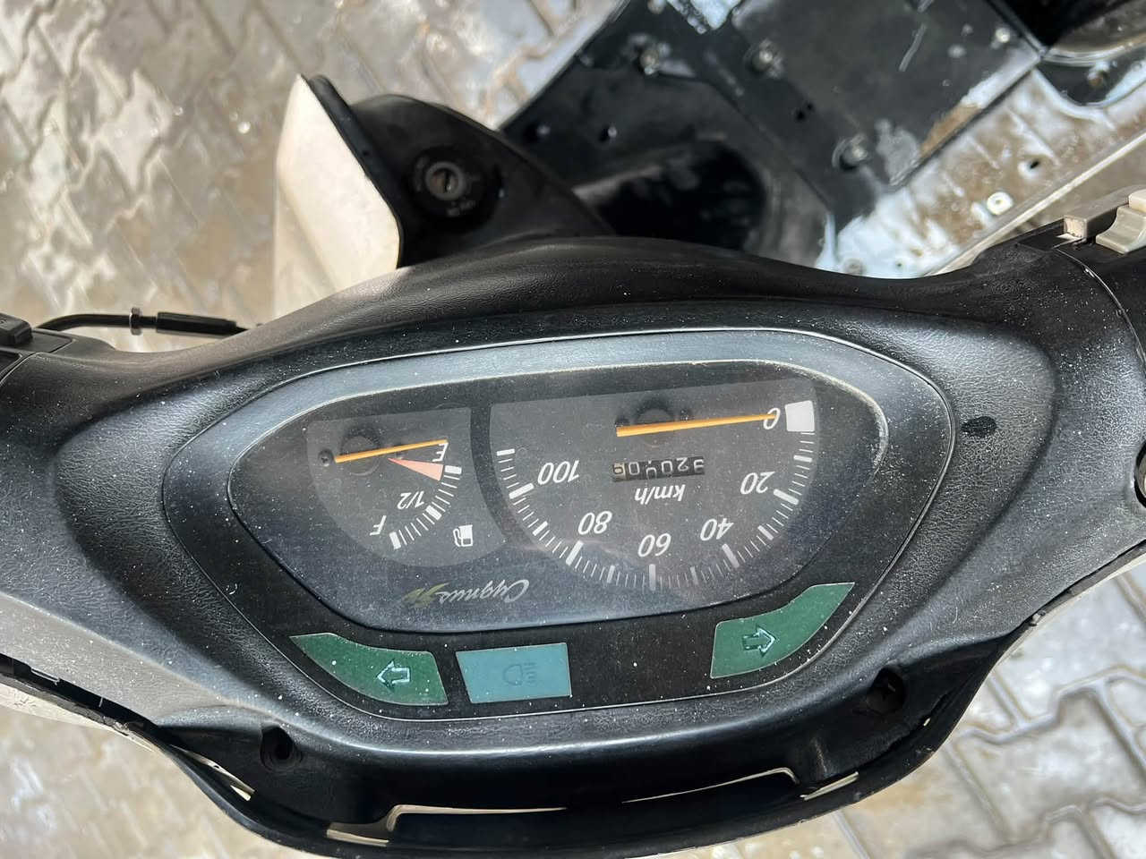 للبيع فضائي ياباني ام البليته نكره سلف محرك برغي ممفتوح اوراق معرض بعدها بيها موجوده مكينه 3احرف ام البليته السعر 500شراي يتصل عنوان بغداد الاعظميه ***********
