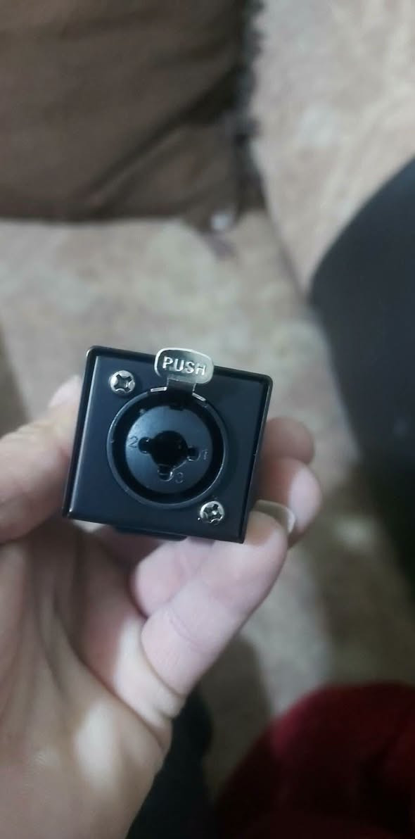 قطع صوتية • مايك شور أصلي • وايرات