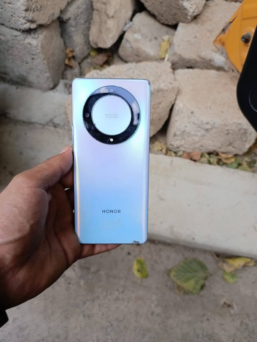 📱 HONOR X9a 5G 🔥
💾 ذاكرة: 256GB
⚡ أداء قوي وسريع للاستخدام اليومي والألعاب
🔋 بطارية قوية تدوم وياك لفترة طويلة
📸 كاميرات ممتازة وتصوير واضح
📱 شاشة كبيرة وتجربة استخدام سلسة
مراوس فقط خاص مفتوح 
وتساب***********
