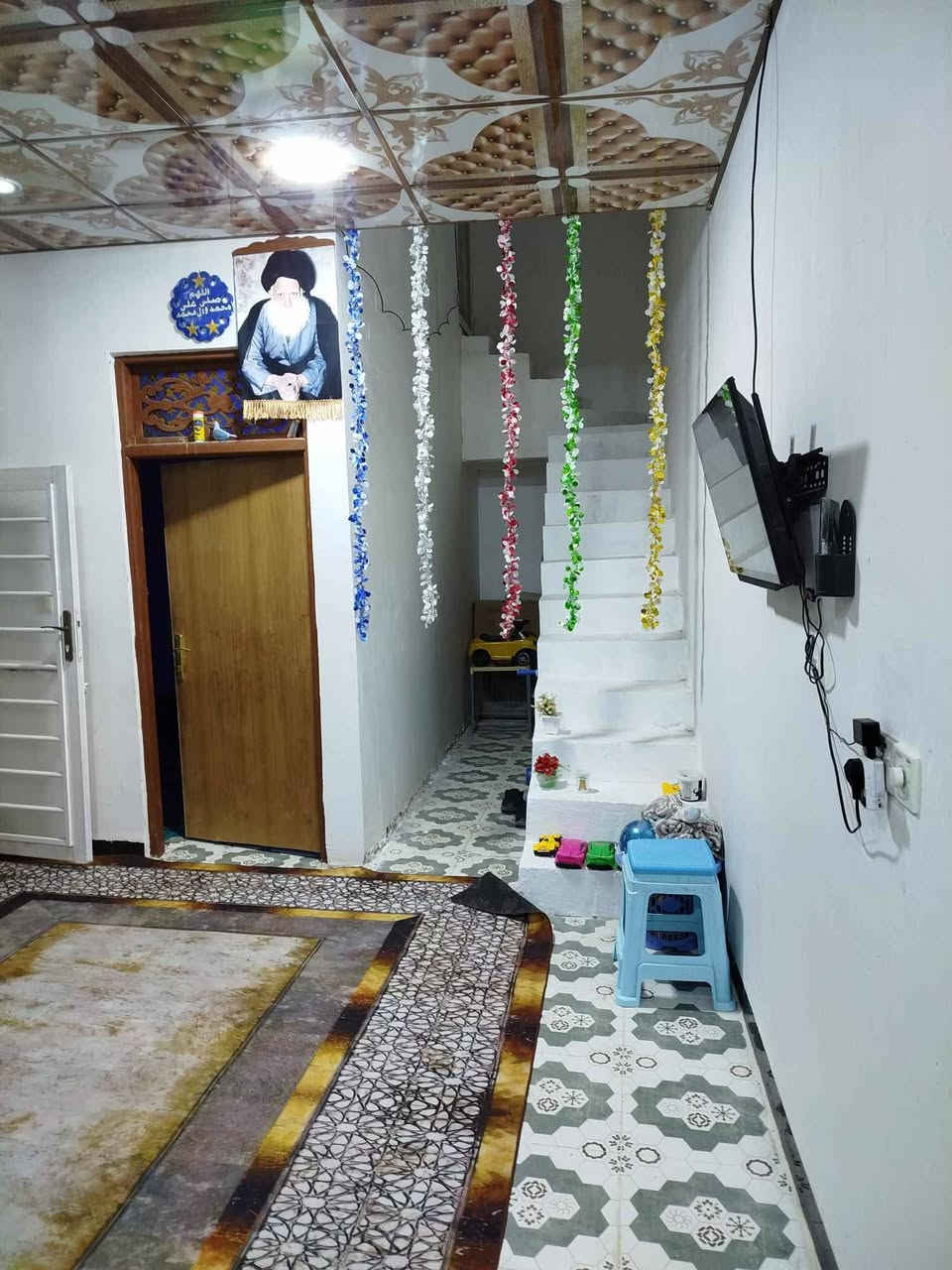 يا الله  سلام عليكم  100متر للبيع بناء بلوك وعكاده اساس طابوك يحتوي على غرفه او صاله وستقبال ارضيه بورسلين سقوف ثانويه العنوان نجف شارع المعمل خلف مدرست الزدهار شويه لكدام سعر 30 او بي مجال ***********
