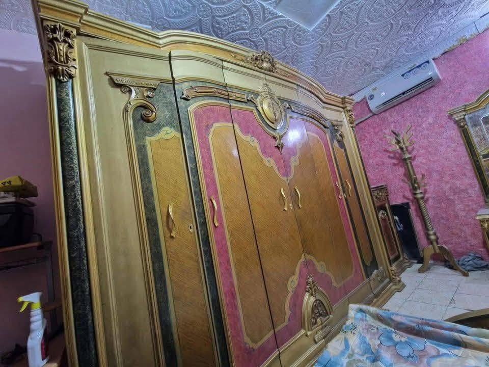 غرفة نوم خشب ثقيل اصلي اصلي زان رايدها ب 450 الف ماكو غرفة كامله وخشب ثقيل و تسكام حطاطه بهيج سعر وللعلم بس الكنتور دينباع ب 500  
صناعتها مصرية احسن من التركي و دور الفيس كله ماتلكون بهيج سعر  وبالعافية لياخذه
مكاني حله ماعندي توصيل ***********
