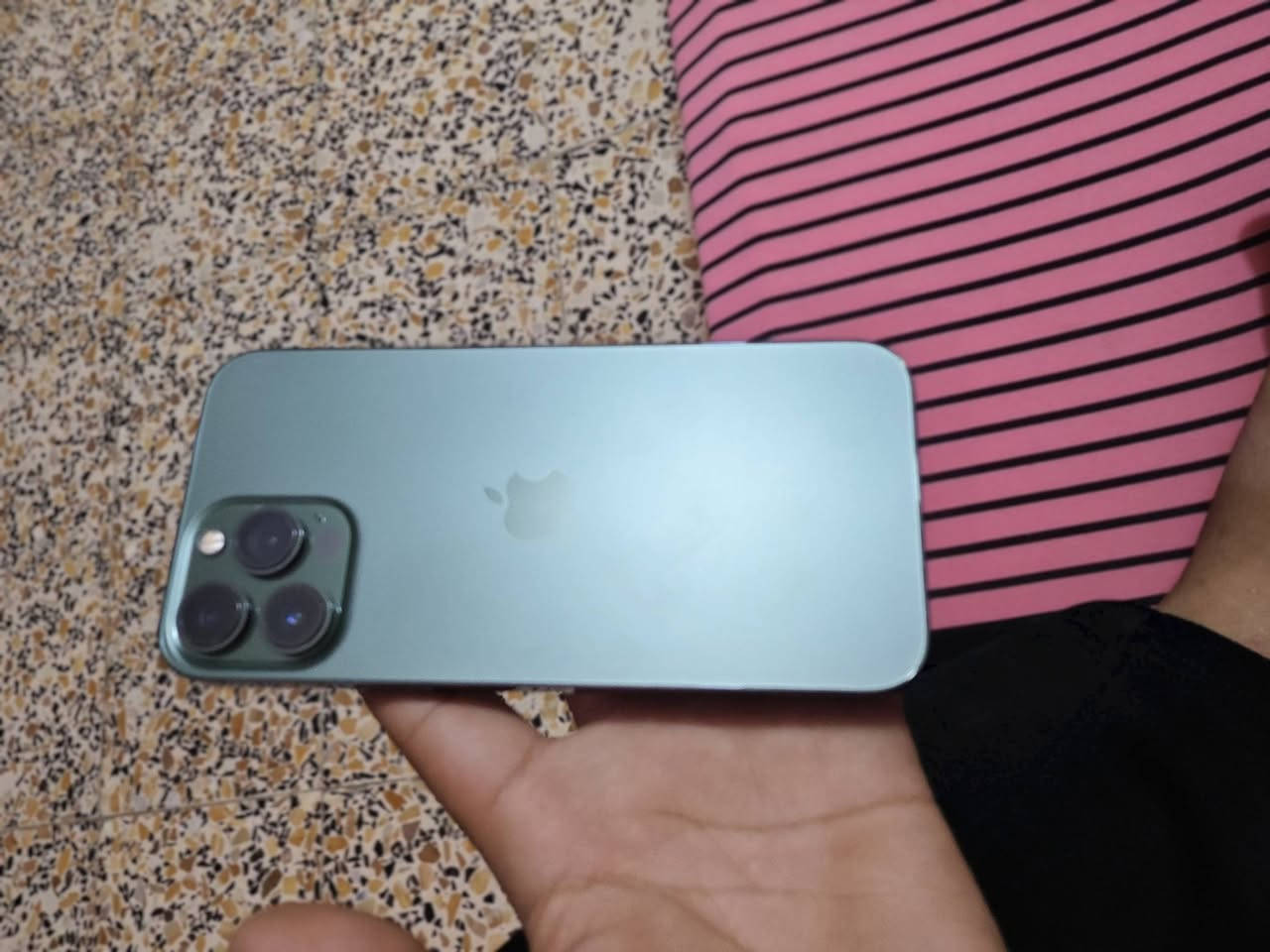 13 برو ماكس كفاله ما مبدل بي شي امريكي بطاريه79 ذاكره 256 لون زيتوني كلش نظيف بس الفيس ايدي عطلان سعر 580 وبي مجال مكاني بابل القاسم رقم ***********
