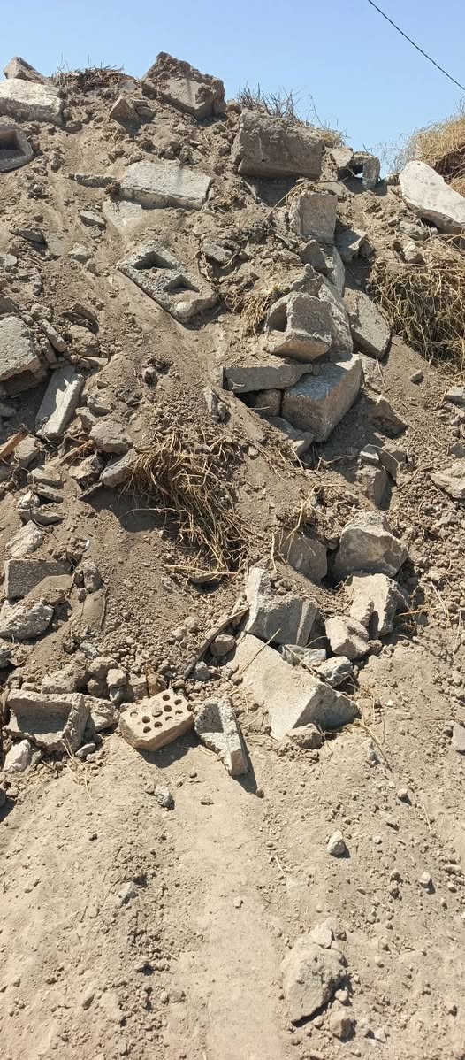 انقاض يطلع 15/20قلاب قرب محطة علاء ***********
