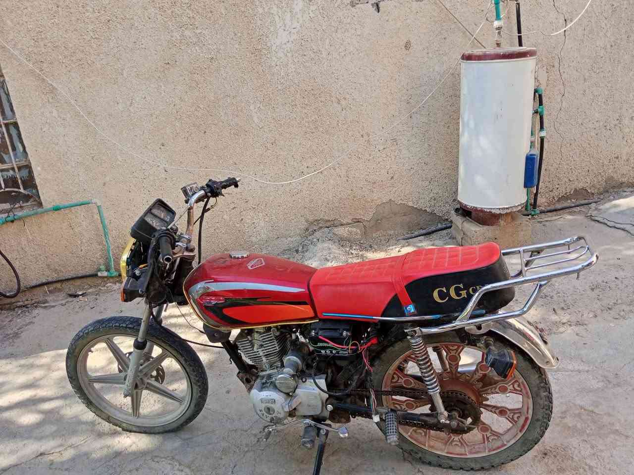 سلام عليكم دراجه ايراني موديل 2020 سعر ب300وبيهه مجال مكاني قصر لاوسط رقم ***********
