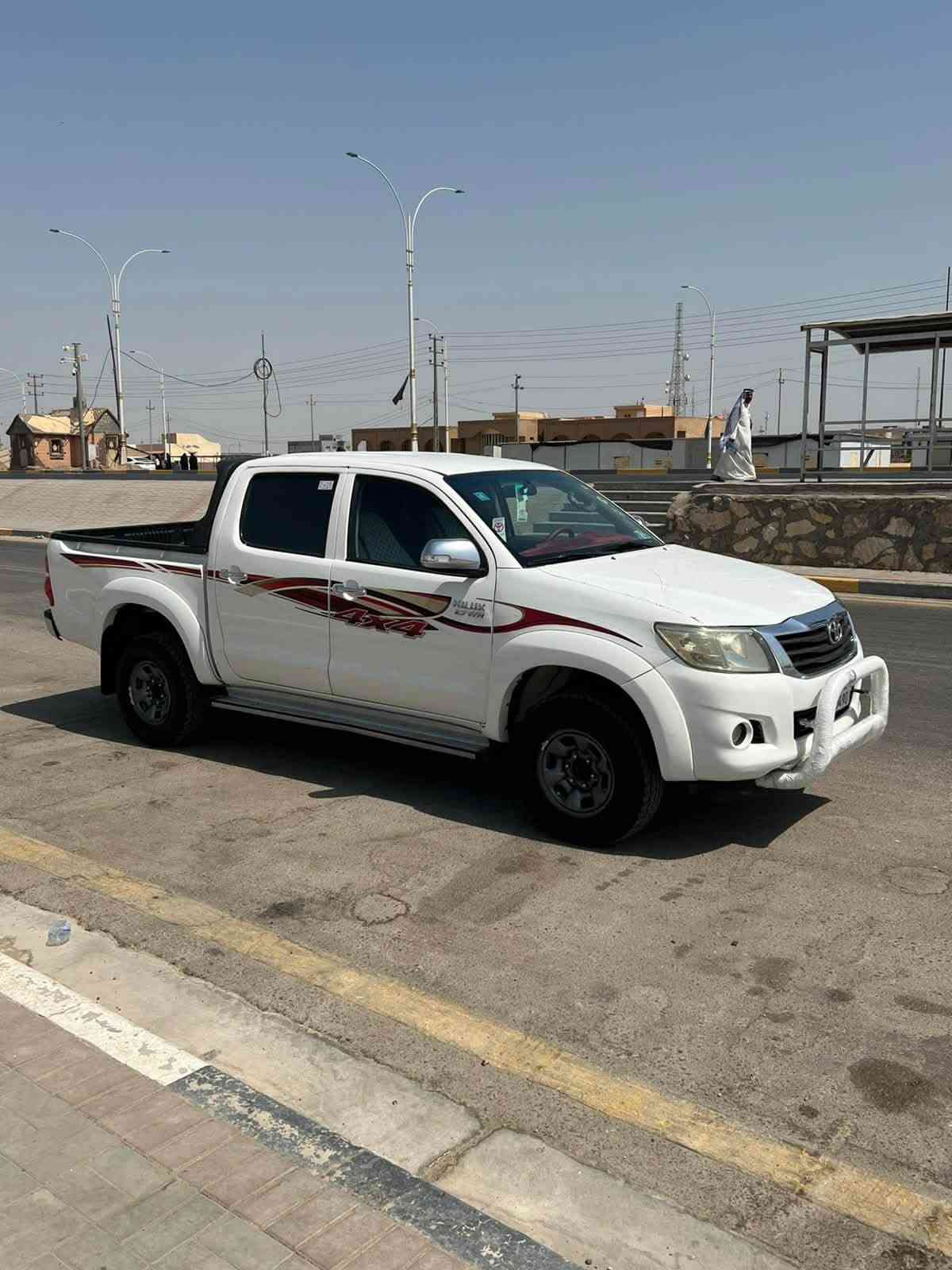 سلام عليكم البيع فقط تويوتا هايلوكس ٢٠١٣ فور ويل سياره جديده كلش معنى الكلمه جاهزه من كلشي رقم نجف بسم راعيهه بيهه رشات صبغ بصيطه السعر ١٧٥ وبيهه مجال مكان السياره السماوه رقم صاحب السياره *********** مكلف ب النشر
